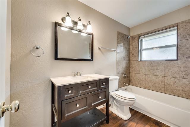 Building Photo - 1814 W College St