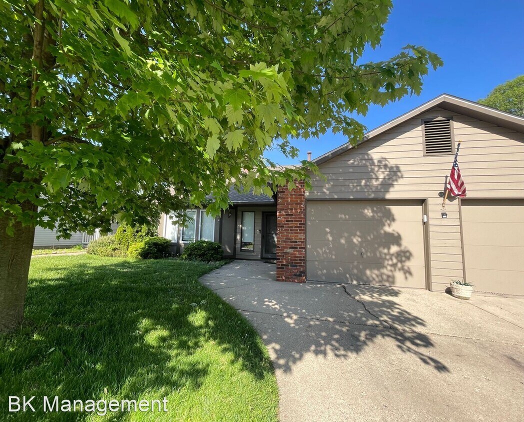 Primary Photo - 3 br, 2 bath House - 716 Wellington Court