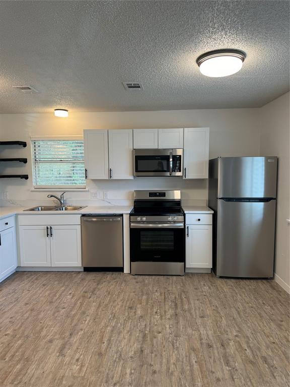 Foto del edificio - 4314 Dudley Dr