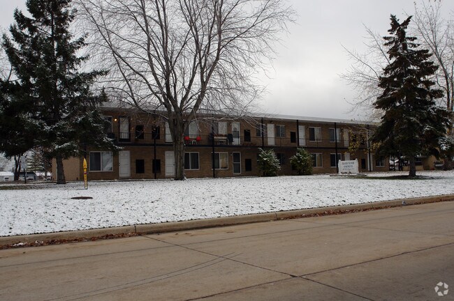 Building Photo - Fraser Manor