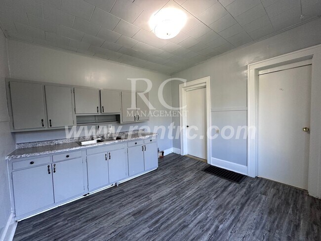 Foto del edificio - 1115 Harmon-