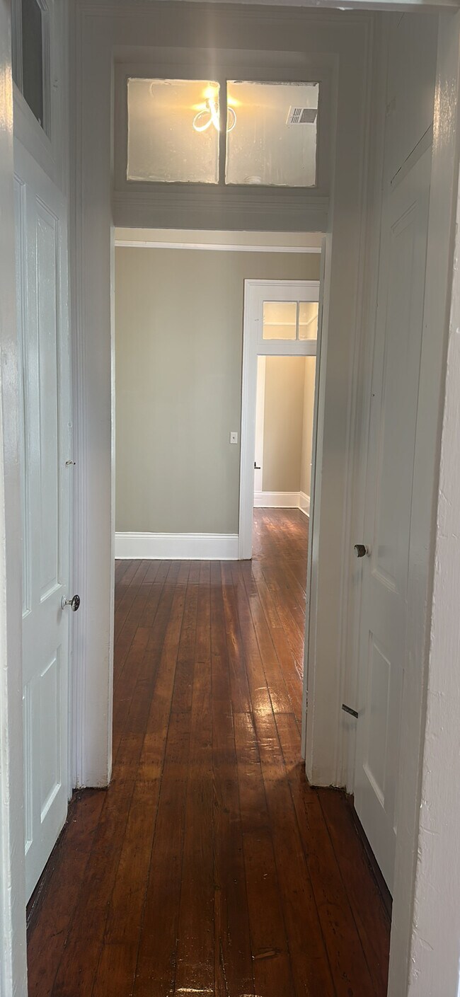 Hardwood floors - 4529 Camp St