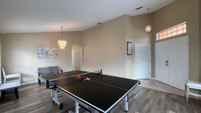Building Photo - Move in Ready! Lawn Care Included!  Gated ...