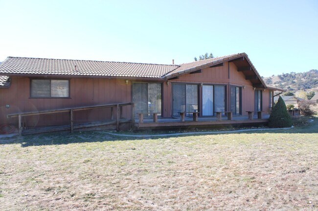 Building Photo - Coming soon In Bear Valley Springs..