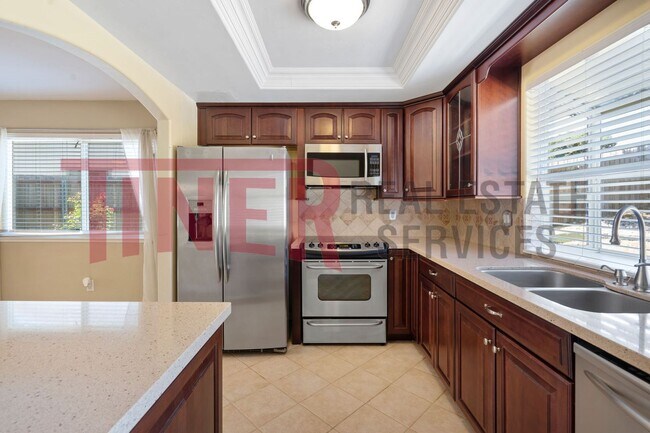 Building Photo - Beautifully Updated Orangevale Home