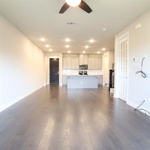 Building Photo - 544 Sequoia St
