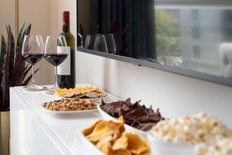 Building Photo - 22 Gold St