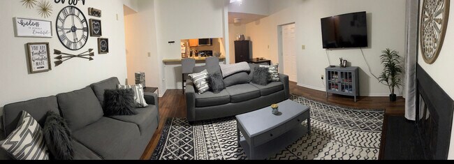 Foto del edificio - 7701 Flannagan Ct