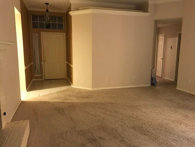 Building Photo - 5715 Persimmon Drive