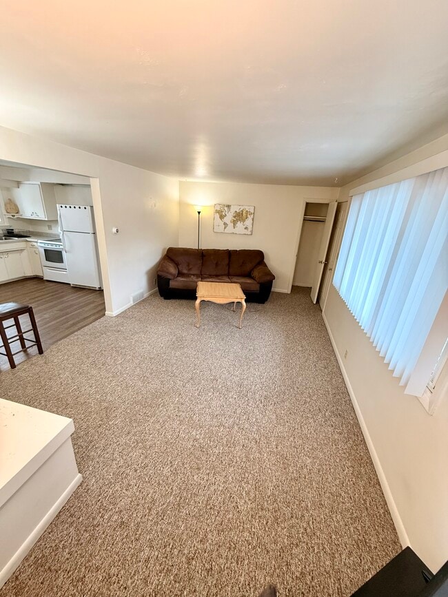 Building Photo - 310 Poplar St