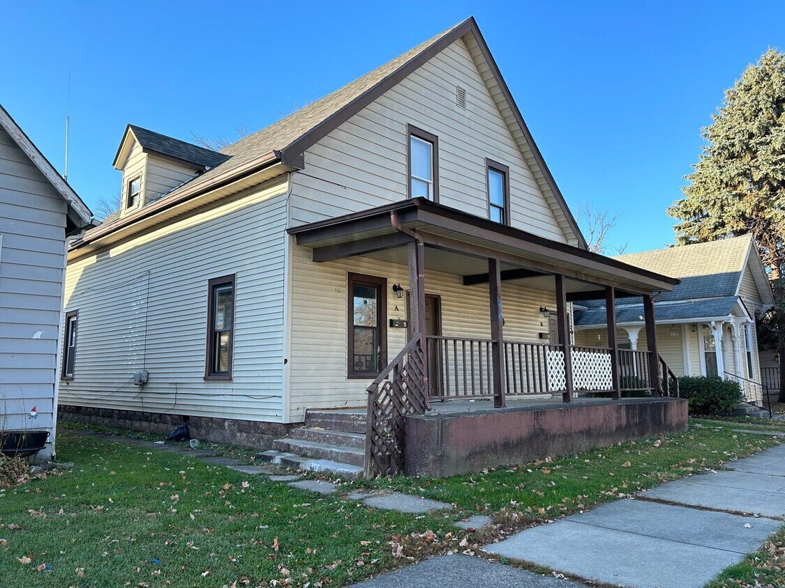 529 W Taylor St, Shelbyville, IN 46176 House Rental in Shelbyville
