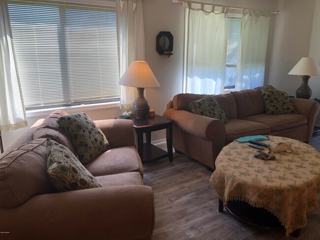 Foto del edificio - 2220 Ocean Shore Blvd