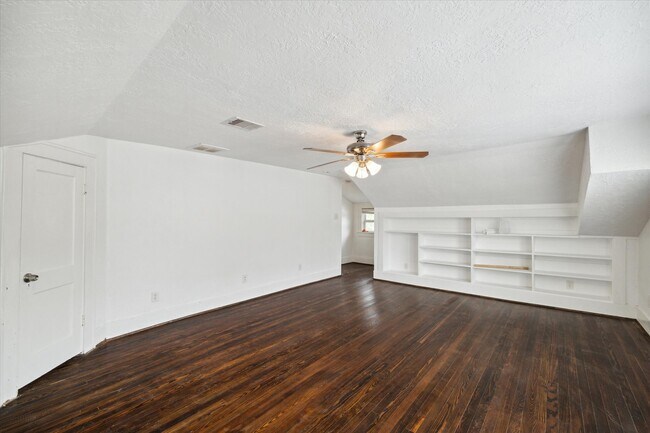 Foto del edificio - 2611 Isabella St