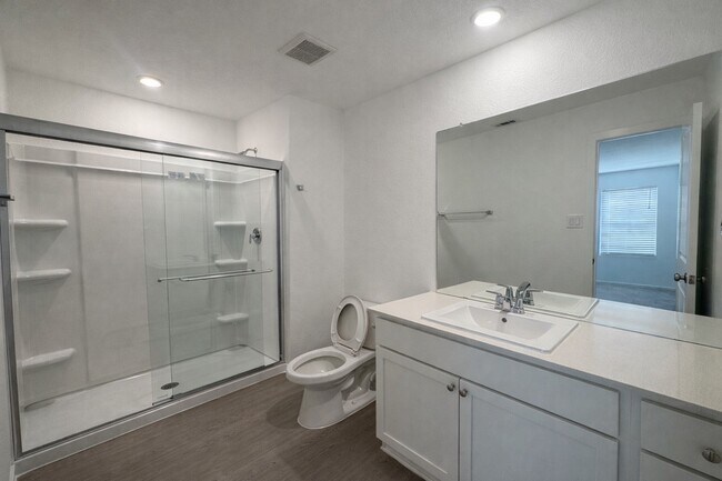 Building Photo - 15684 Plum Brk Dr