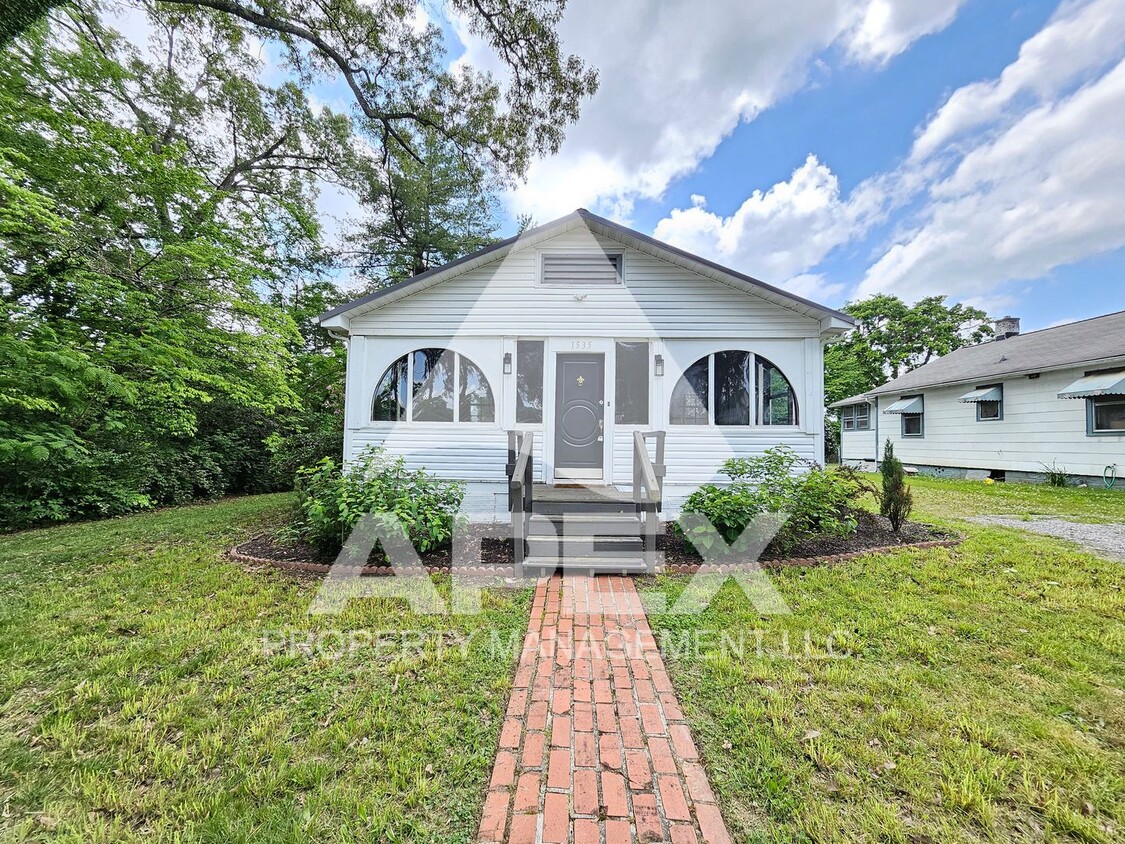 Foto principal - Charming 3Bd/2 Ba Renovated Craftsman Styl...