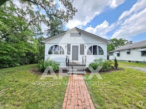 Building Photo - 1535 Lodge St