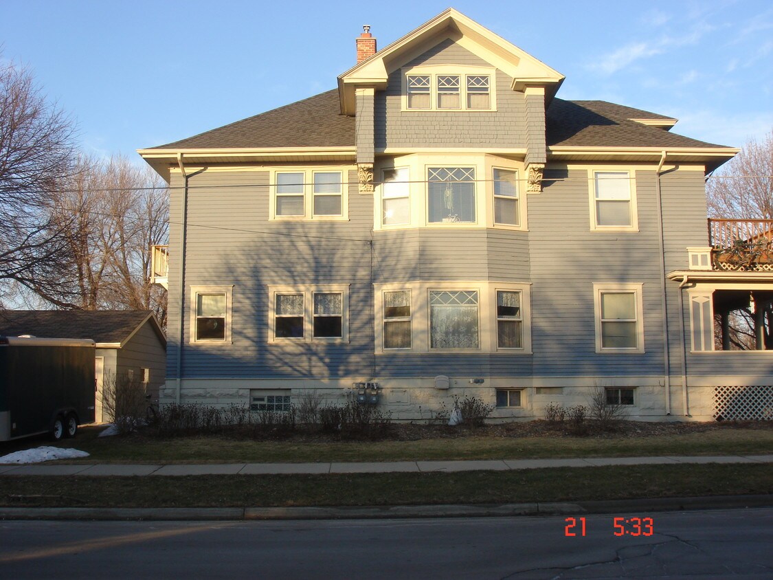 Primary Photo - 644 S Madison St
