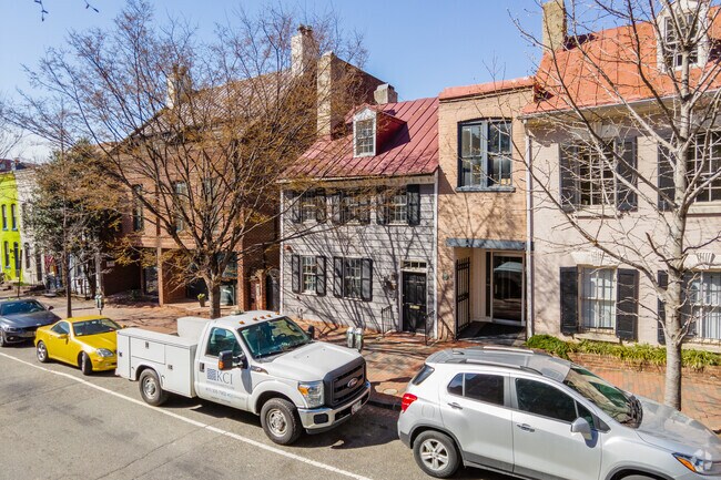 Building Photo - Adams-Mason House