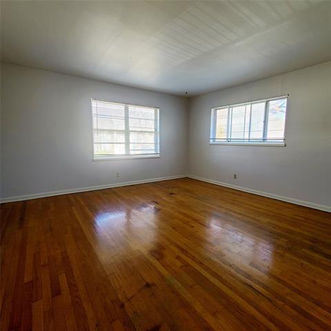 Foto del edificio - 4916 Worth St