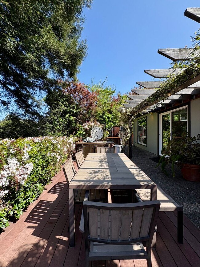 Foto del edificio - Charming 3bd/3ba Home With Cottage Mill Va...