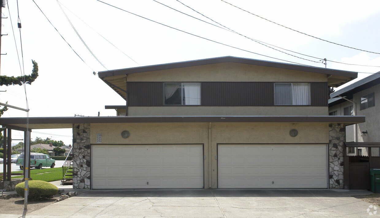 Foto del edificio - 200-206 Rondale Ct