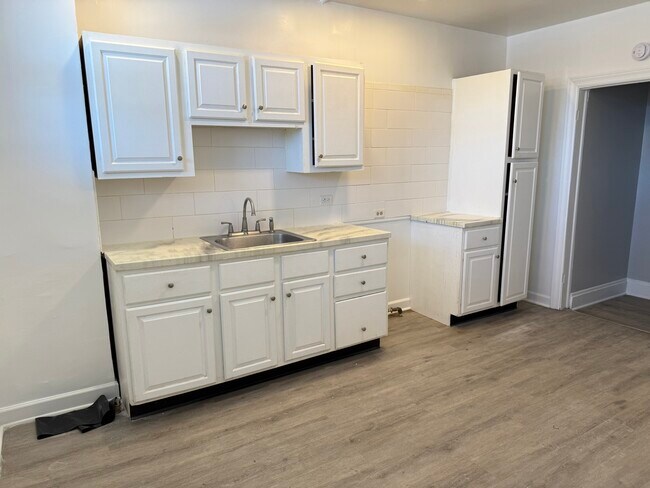 Foto del edificio - 2537 W 63rd St