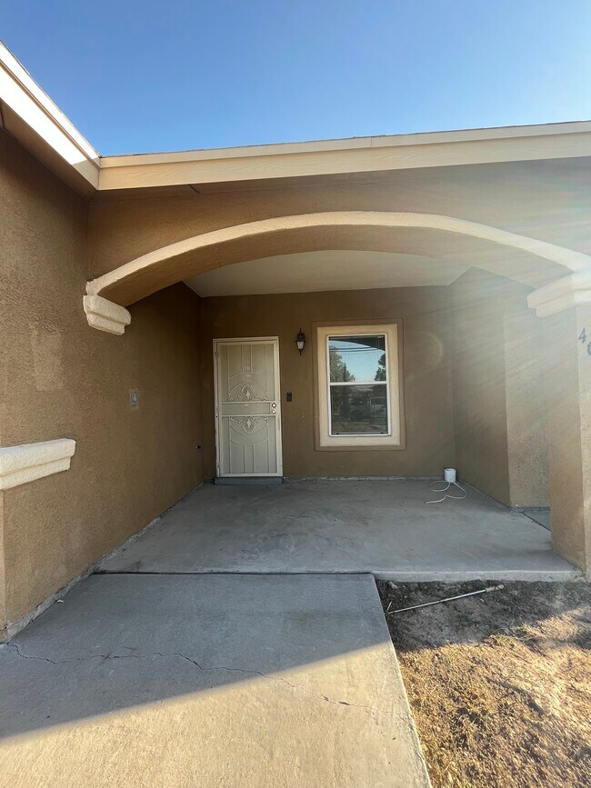 Building Photo - 4660 Vulcan Ave