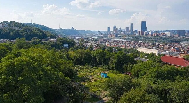 Foto del edificio - South Side Slopes Updated 3/2