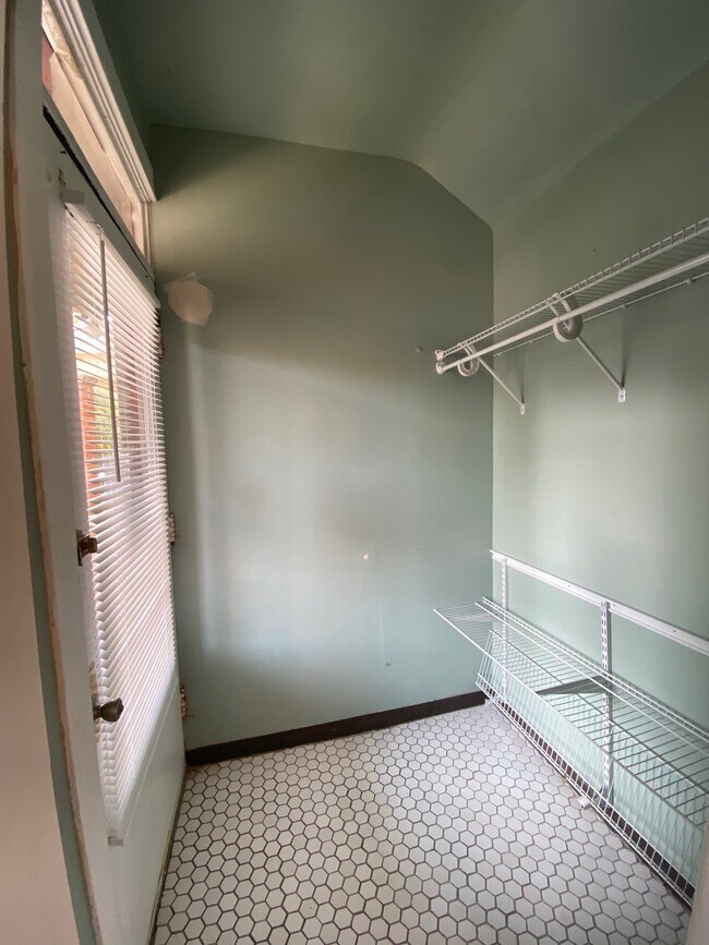 Foto del edificio - 2232 W Addison St