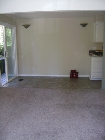 Building Photo - 3672wi