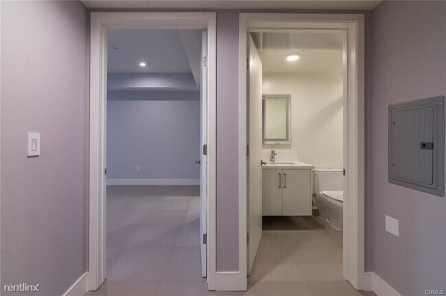 Building Photo - 3 br, 2 bath Condo - 2225 Mira Vista Ave #...