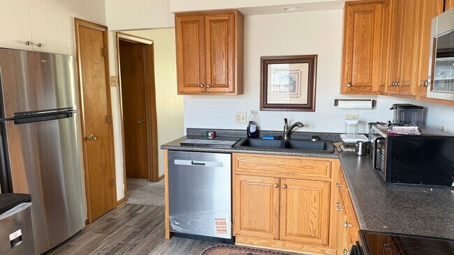 Building Photo - Updated two bedroom ranch duplex with part...