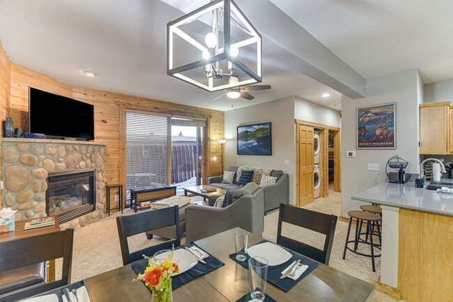 Building Photo - 203 Bella Vista Ct
