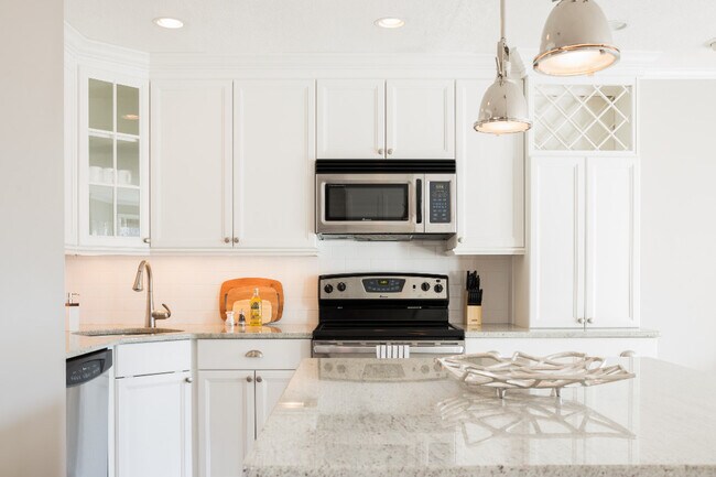 Foto del edificio - 215 Canton W St