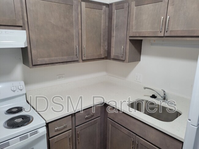 Foto del edificio - 2187 S Depew St