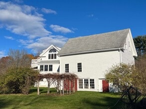 Building Photo - 166 Locke Rd