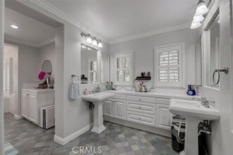 Building Photo - 2574 Bungalow Pl