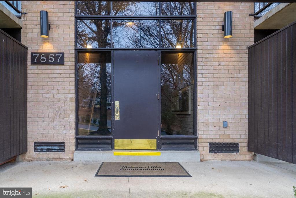 Foto principal - 7857 Enola St