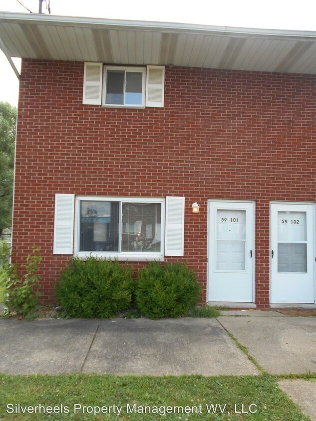 59 Wildwood Dr, Parkersburg, WV 26101 Room for Rent in Parkersburg