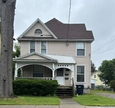 Building Photo - 18 Tracy Ave