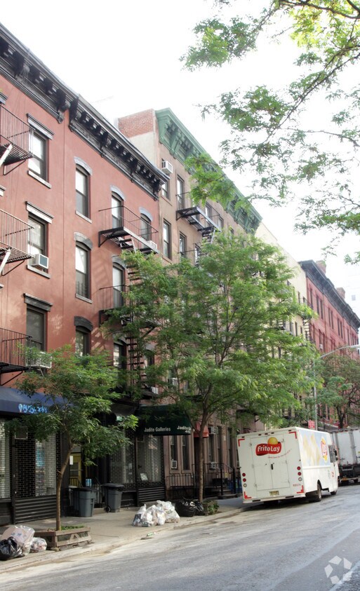 Primary Photo - 409-411 W 50th St