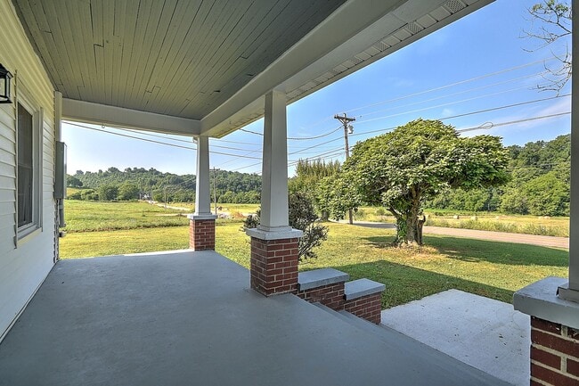 Building Photo - 4470 Lonesome Pine Trail