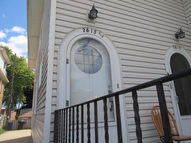 Foto del edificio - 2615 Taylor Ave