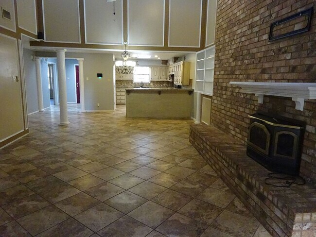 Foto del edificio - For Lease - 4660 Lemonwood Ln - Odessa TX