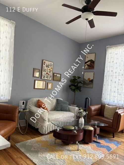 Foto del edificio - 112 E Duffy St