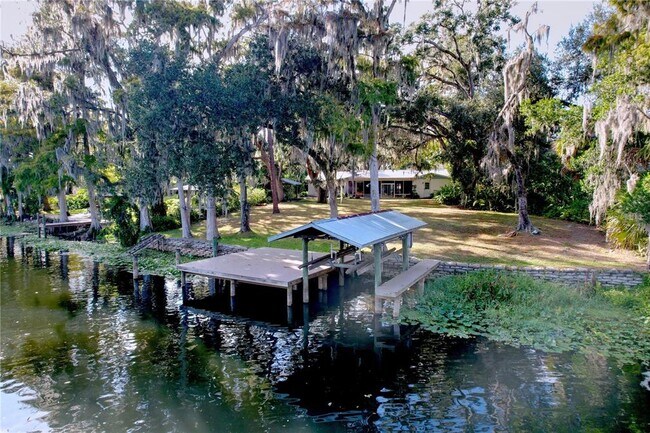 Foto del edificio - 1601 Riverhills Dr