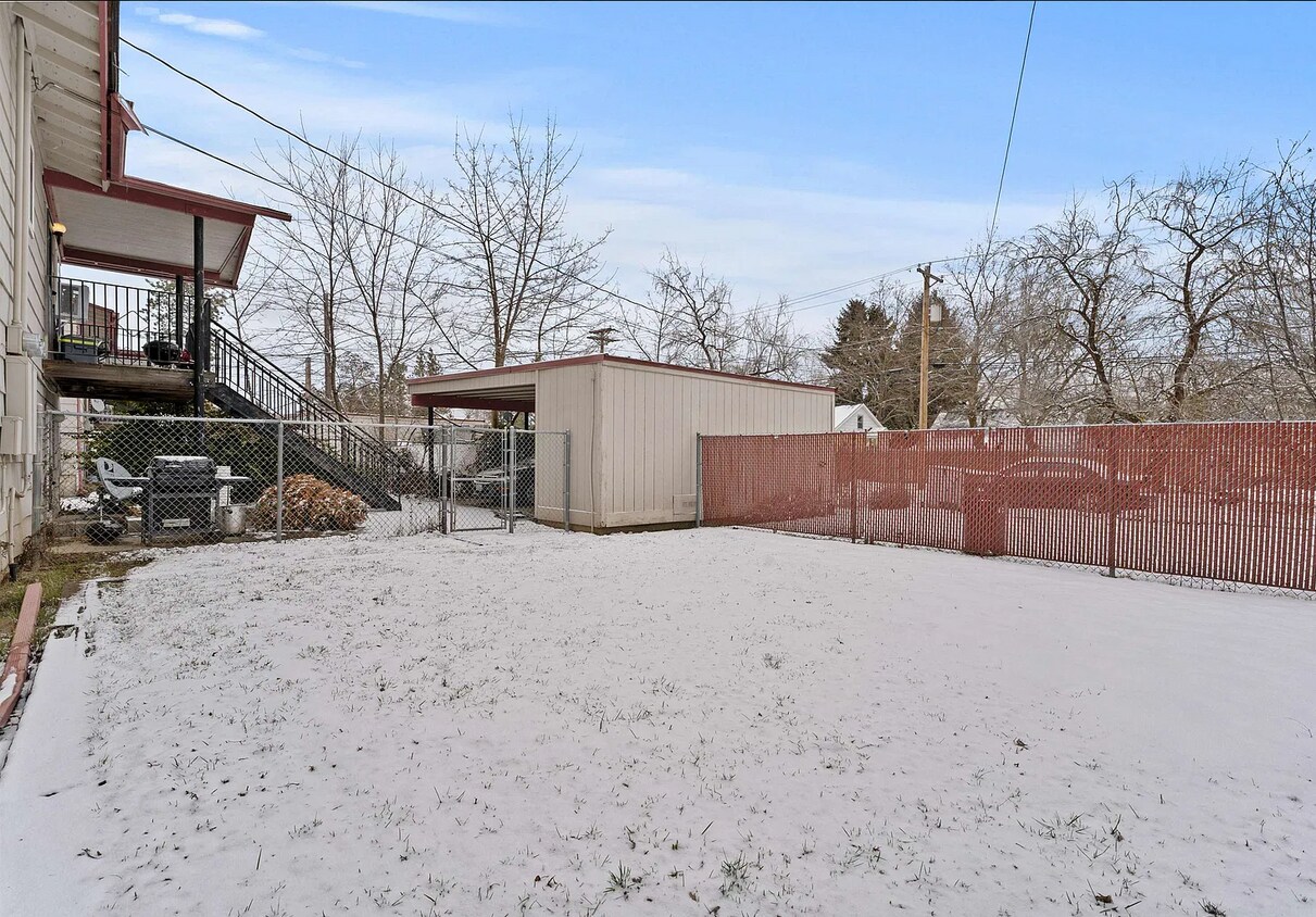 Foto del edificio - 207 W 5th St