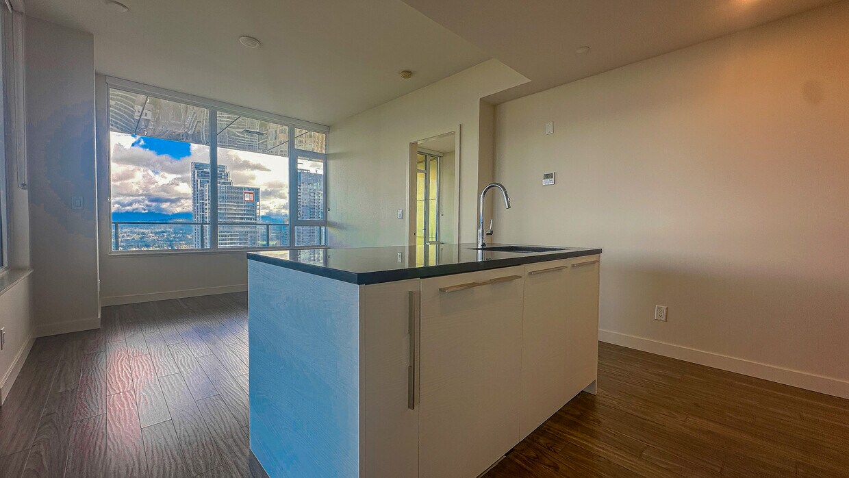 Photo principale - 6383 Mckay Av