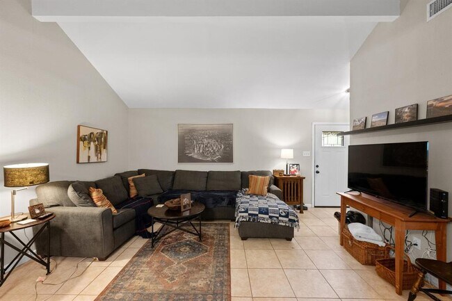 Foto del edificio - 12817 Hymeadow Dr