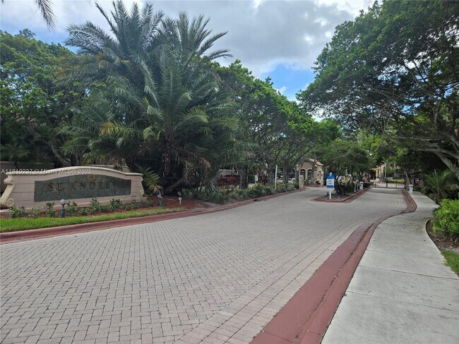 Foto del edificio - 12178 St.Andrews Pl